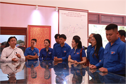 Đoàn Thanh niên UBND tỉnh Lâm Đồng về nguồn bồi đắp lý tưởng tuổi trẻ